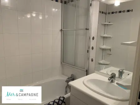Appartement T2 Cabine Proche Plage avec Balcon et Parking Privé - Photo 8