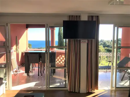 Cap Esterel: Appartement 3 pièces avec grande terrasse et vue mer - Photo 2