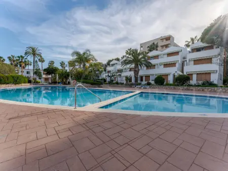 Appartement Luxe Rez-de-Chaussée à La Pineda avec Terrasse et Piscine, 200m de la Plage - Photo 3