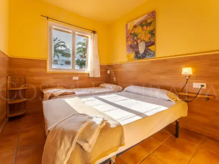 Appartement Luxe Rez-de-Chaussée à La Pineda avec Terrasse et Piscine, 200m de la Plage - Photo 11
