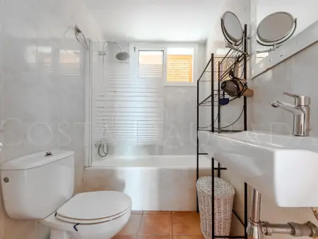 Appartement Luxe Rez-de-Chaussée à La Pineda avec Terrasse et Piscine, 200m de la Plage - Photo 19