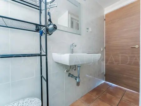 Appartement Luxe Rez-de-Chaussée à La Pineda avec Terrasse et Piscine, 200m de la Plage - Photo 22
