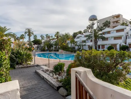 Appartement Luxe Rez-de-Chaussée à La Pineda avec Terrasse et Piscine, 200m de la Plage - Photo 23