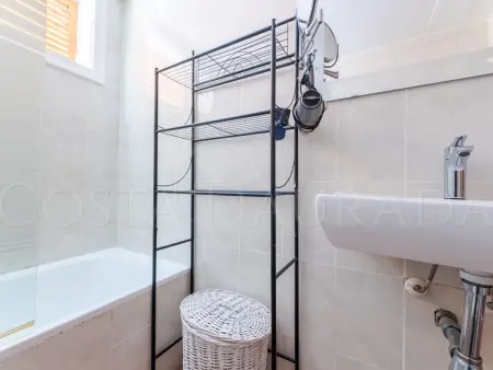 Appartement Luxe Rez-de-Chaussée à La Pineda avec Terrasse et Piscine, 200m de la Plage - Photo 24