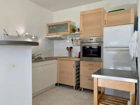 Confort à Mèze : Appartement climatisé avec terrasse et jardin - Photo 3