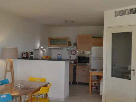 Confort à Mèze : Appartement climatisé avec terrasse et jardin - Photo 5