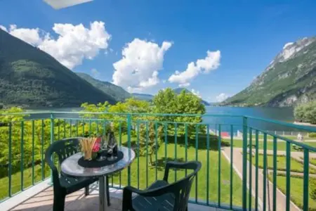 Residence Porto Letizia Porlezza - Palace 1-room 4 pax Lake View Deluxe P1LD4 8206, Logement de vacances à Porlezza avec vue sur le lac - Photo 11