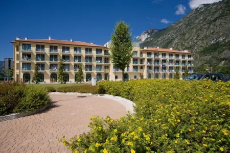 Residence Porto Letizia Porlezza - Palace 2-room 6 pax Lake View Deluxe P2LD6 8210, Appartement à Porlezza avec balcon ou jardin-anciennement TUI Ferienhaus - Photo 3