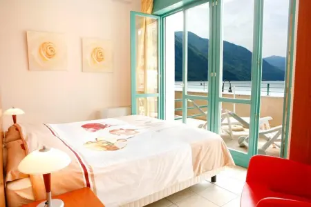 Residence Porto Letizia Porlezza - 6  Village Trilocale 6 pax Deluxe VGB6D 8229/8230, Appartement avec vue sur le lac à Porlezza avec balcon - Photo 7