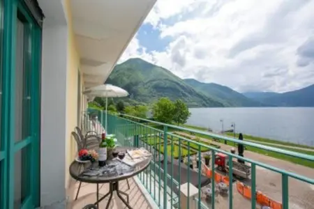 Residence Porto Letizia Porlezza - 6  Village Trilocale 6 pax Deluxe VGB6D 8229/8230, Appartement avec vue sur le lac à Porlezza avec balcon - Photo 11