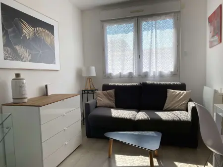 Charmant T2 au cœur du village avec garage, balcon ensoleillé et wifi à Balaruc-les-Bains. - Photo 5