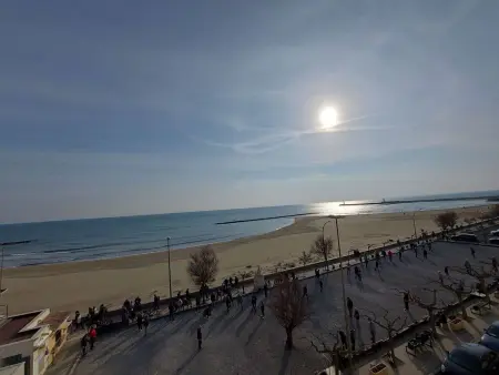 Grau d'Agde : Appartement 3 pièces avec terrasses à 20m de la plage - Photo 1
