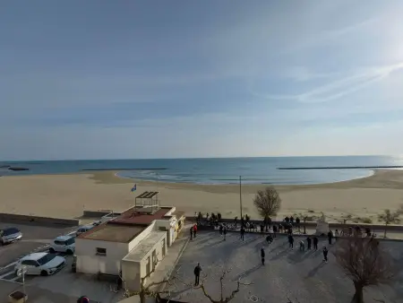 Grau d'Agde : Appartement 3 pièces avec terrasses à 20m de la plage - Photo 2