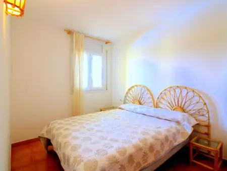 Appartement à Roses : 1km de la plage, piscine, parking, WIFI, quartier calme - Photo 1