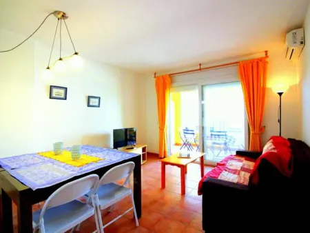 Appartement à Roses : 1km de la plage, piscine, parking, WIFI, quartier calme - Photo 3