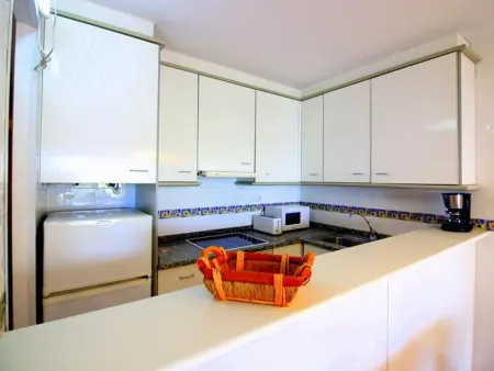 Appartement à Roses : 1km de la plage, piscine, parking, WIFI, quartier calme - Photo 6