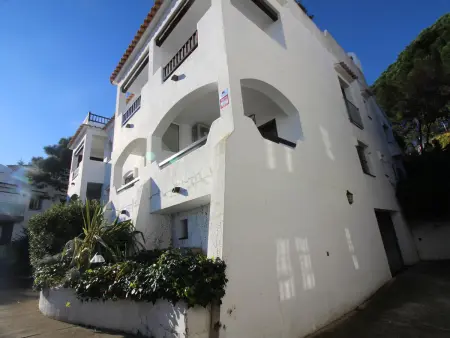 Appartement lumineux à Llançà avec piscine commune, proche plage - Photo 5