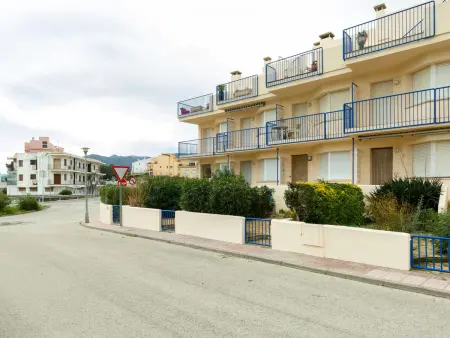Appartement lumineux avec terrasse et parking à 50m de la plage - Photo 9