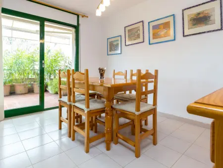 Appartement Lumineux avec Jardin, Piscine et Parking à 600m de la Plage du Port de Llançà - Photo 4