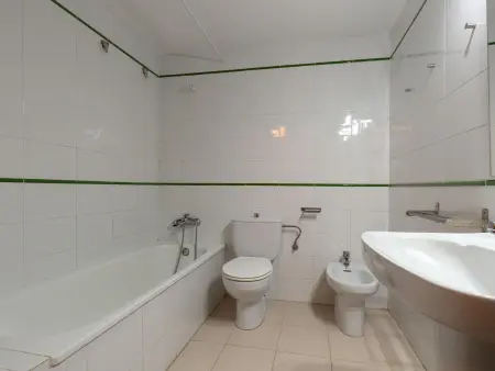 Appartement Lumineux avec Jardin, Piscine et Parking à 600m de la Plage du Port de Llançà - Photo 14