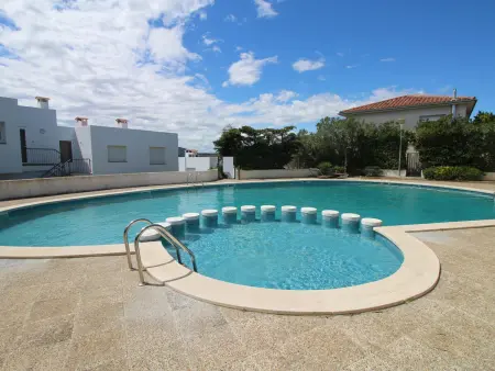 Appartement lumineux avec piscine et terrasse, proche plage - Photo 2
