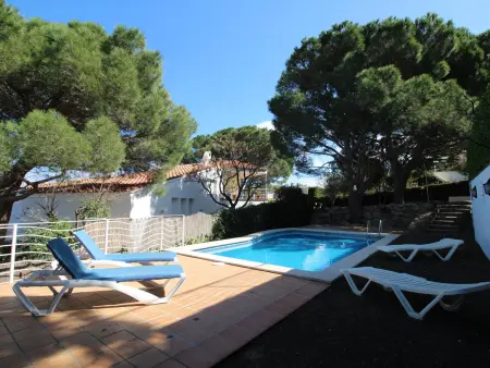 Appartement avec jardin et piscine privée pour 7-8 pers. - Photo 1