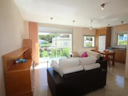 Appartement neuf avec piscine, jardin, à 400 m de la plage et près des commerces, idéal pour familles. - Photo 1