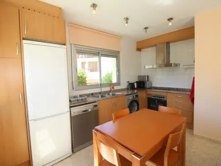 Appartement neuf avec piscine, jardin, à 400 m de la plage et près des commerces, idéal pour familles. - Photo 3