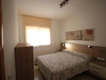 Appartement neuf avec piscine, jardin, à 400 m de la plage et près des commerces, idéal pour familles. - Photo 4