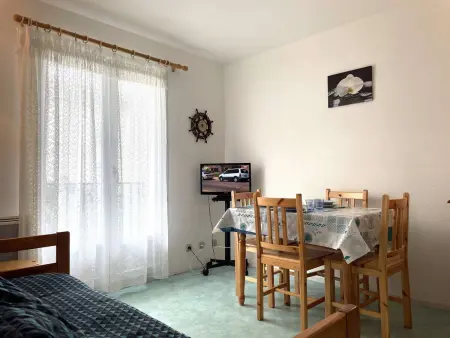 Agréable T2 proche plage à Saint-Gilles-Croix-de-Vie avec garage privé - Photo 2