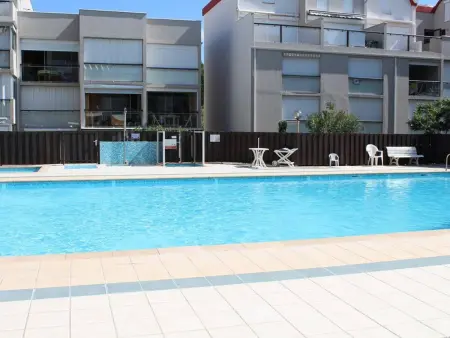Studio Cabine Climatisé avec Terrasse et Piscine sur le Port de Gruissan, Proche Plage - 4 Couchages - Photo 9