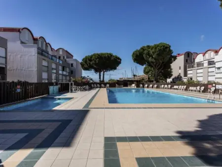 Studio Cabine Climatisé avec Terrasse et Piscine sur le Port de Gruissan, Proche Plage - 4 Couchages - Photo 10