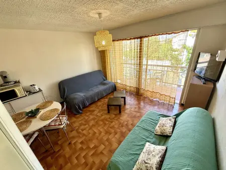 Studio cosy à Port-la-Nouvelle, à 300m de la plage, avec balcon, salon de jardin et ménage inclus - Photo 2