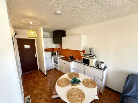 Studio cosy à Port-la-Nouvelle, à 300m de la plage, avec balcon, salon de jardin et ménage inclus - Photo 3
