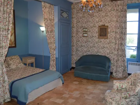 Château Directoire avec Piscine Privée et Jardin - Photo 22