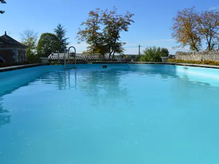 Château Directoire avec Piscine Privée et Jardin - Photo 29
