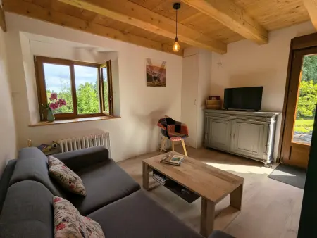Gîte élégant en pleine nature avec terrasse, départ randonnées, parking privé et équipements inclus - Photo 1