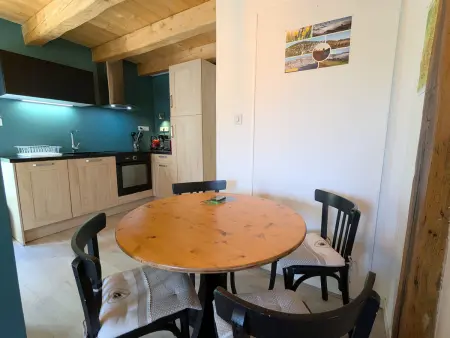 Gîte élégant en pleine nature avec terrasse, départ randonnées, parking privé et équipements inclus - Photo 2