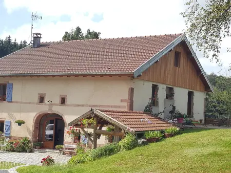 Gîte élégant en pleine nature avec terrasse, départ randonnées, parking privé et équipements inclus - Photo 11