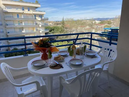 Appartement Studio Cabine à Fréjus, Piscine, Plage à 500m, Clim, Parking, Terrasse, 4 Couchages - Photo 1