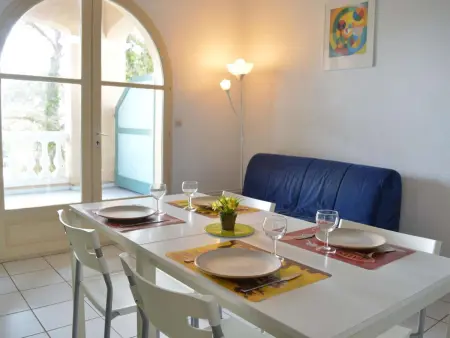 Appartement calme avec terrasse à St Raphaël, proche plage - Photo 1