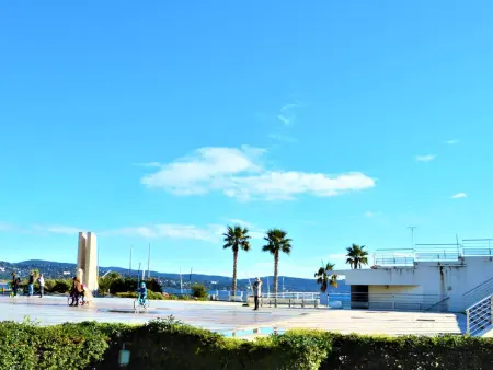 Appartement T3 lumineux avec terrasse, climatisation, garage et Wifi à 2 pas des plages - Cavalaire - Photo 13