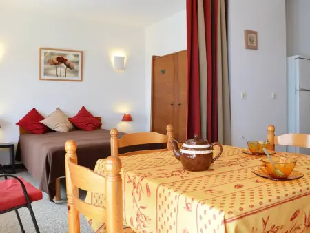 Charmant T2 avec balcon, proche plage Saint Clair, parking, 4 couchages - Le Lavandou - Photo 1