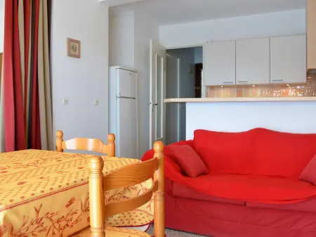 Charmant T2 avec balcon, proche plage Saint Clair, parking, 4 couchages - Le Lavandou - Photo 3