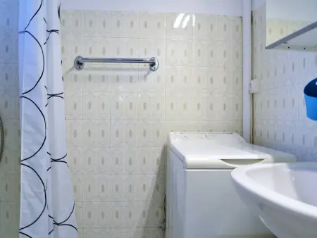 Charmant T2 avec balcon, proche plage Saint Clair, parking, 4 couchages - Le Lavandou - Photo 7