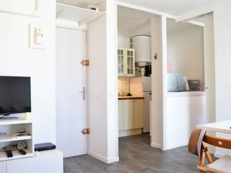 Appartement Climat. 4 pers. avec Parking Privatif au Lavandou, Proche Centre et Plage - Photo 3