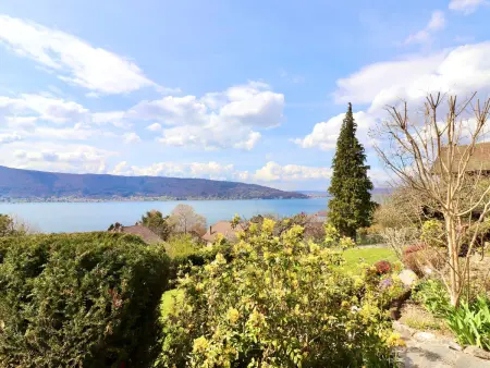 Appartement confortable avec terrasse et parking à Annecy - Photo 1