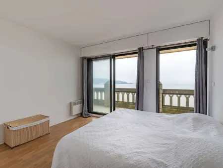 Appartement moderne en bord de mer avec balcon et parking - Photo 5