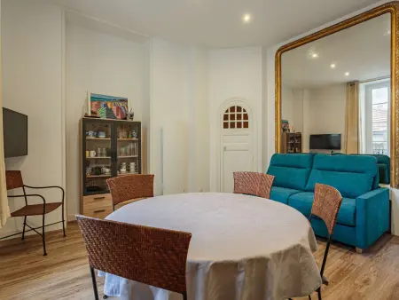 Appartement rénové pour 4 pers en centre de Biarritz à 250m de la plage - Photo 2