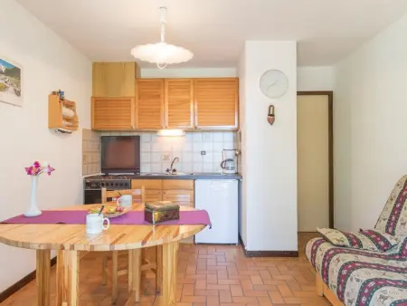 Studio cosy proche des Grands Bains, ski nordique, balcon sud-est, 4 couchages, local à skis - Photo 3